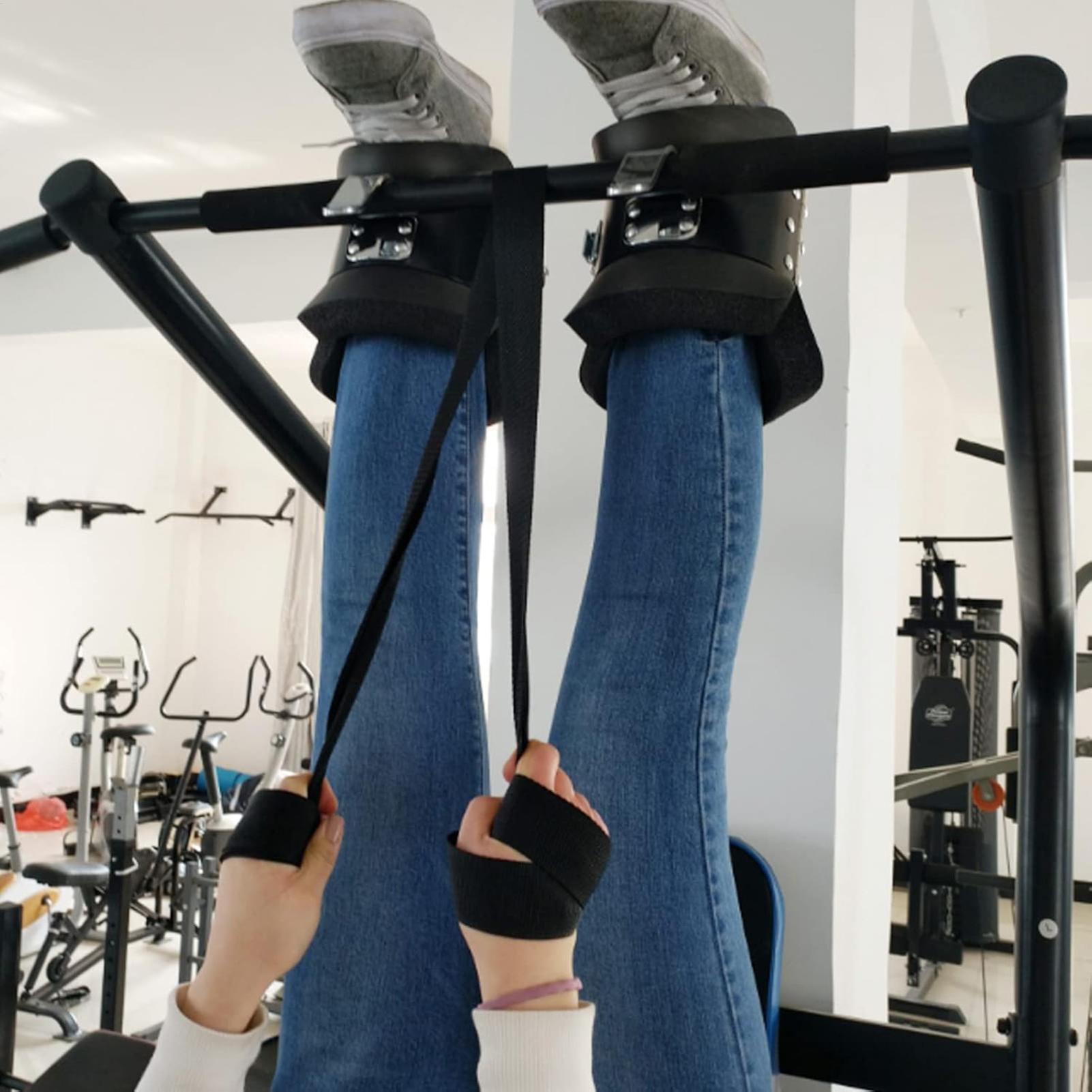 Sports Equipment Vending Machine - 1 Pasang Sepatu Gantung Pull Up